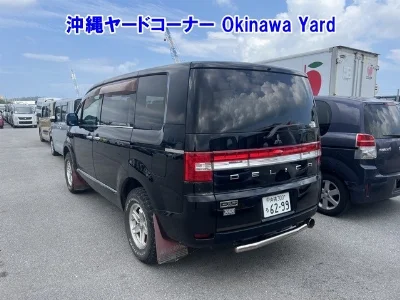 MITSUBISHI DELICA D:5