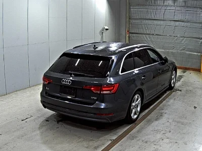 AUDI A4 AVANTE