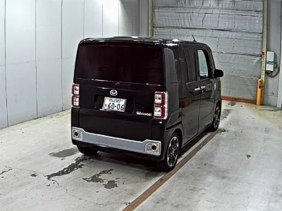 DAIHATSU WAKE