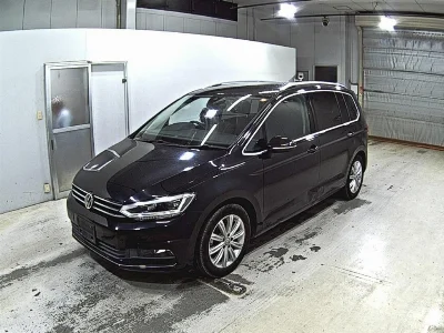 VOLKSWAGEN GOLF TOURAN