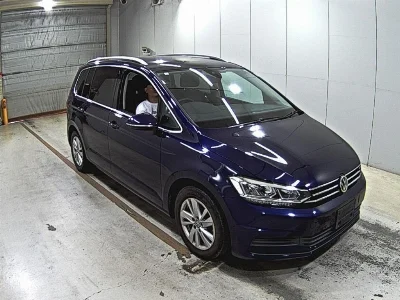 VOLKSWAGEN GOLF TOURAN