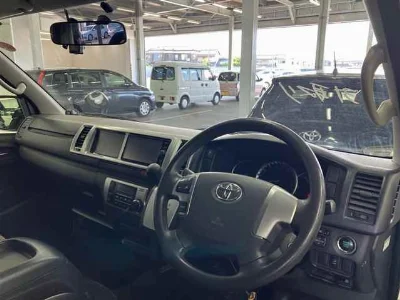TOYOTA HIACE WAGON