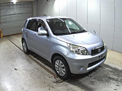 TOYOTA RUSH