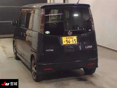 NISSAN ROOX