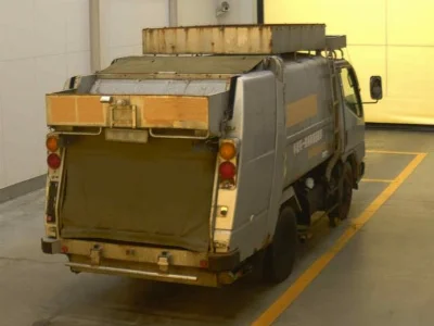 MITSUBISHI CANTER