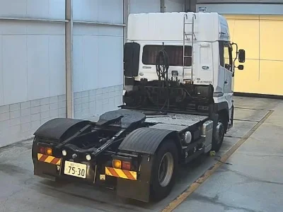 NISSAN UD