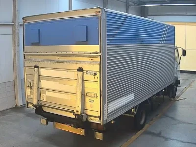 MITSUBISHI FUSO FIGHTER