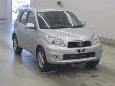 TOYOTA RUSH