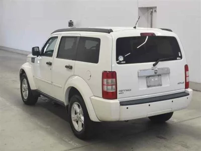 DODGE NITRO