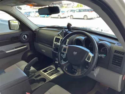 DODGE NITRO