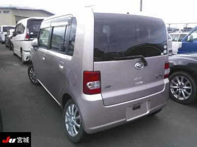 DAIHATSU MOVE CONTE