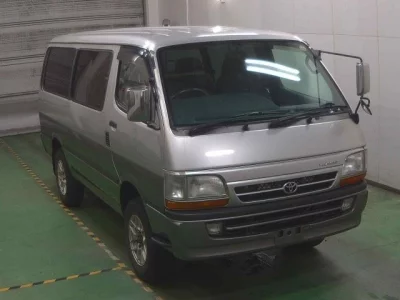 TOYOTA HIACE VAN