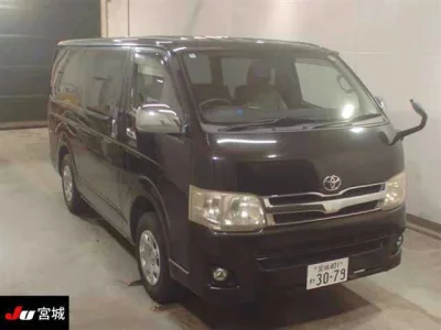TOYOTA REGIUS VAN