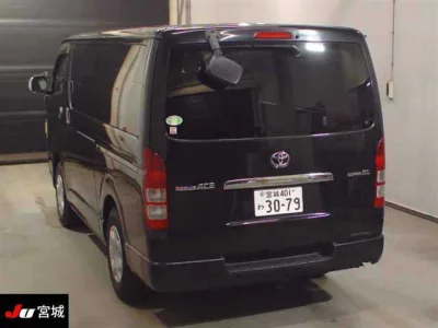 TOYOTA REGIUS VAN