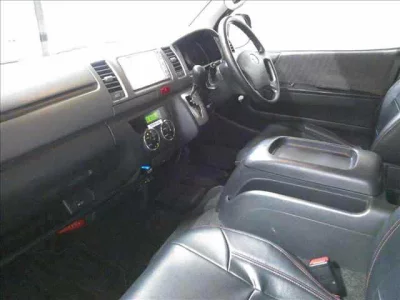 TOYOTA REGIUS VAN