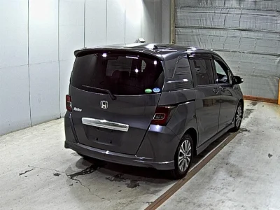 HONDA FREED SPIKE