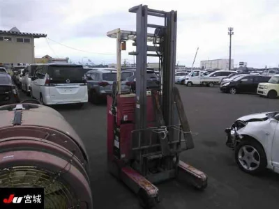 NISSAN  FORKLIFT 