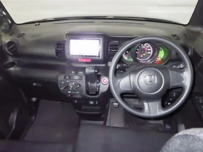 HONDA N BOX +