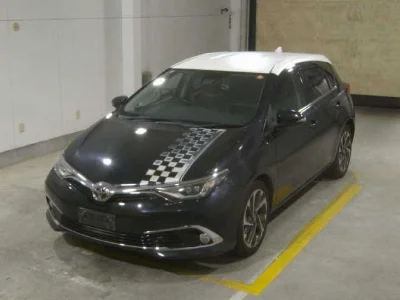 TOYOTA AURIS