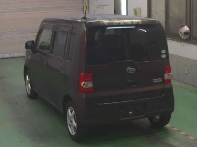 DAIHATSU MOVE CONTE