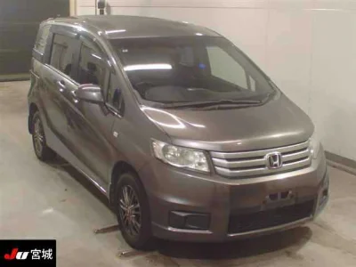 HONDA FREED SPIKE