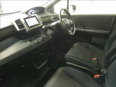 HONDA FREED SPIKE