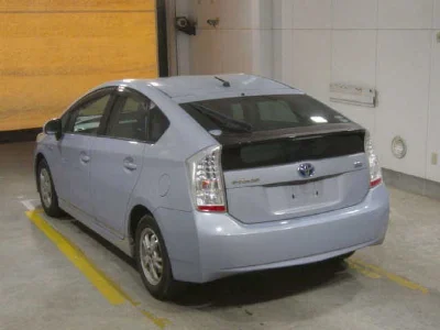 TOYOTA PRIUS