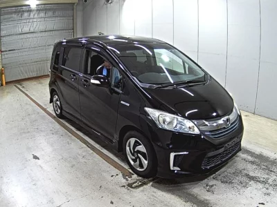 HONDA FREED HYBRID