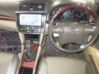 TOYOTA PREMIO