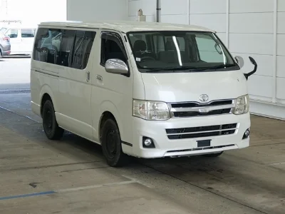 TOYOTA REGIUS ACE