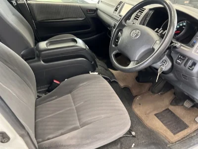 TOYOTA REGIUS ACE