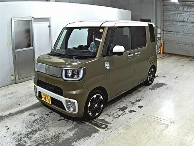 DAIHATSU WAKE