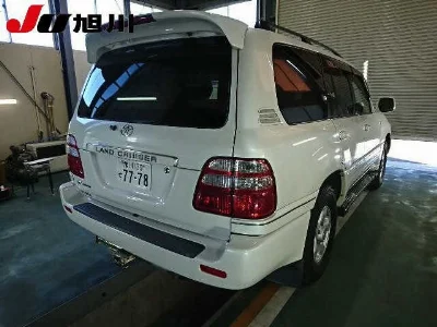 TOYOTA LAND CRUISER 100