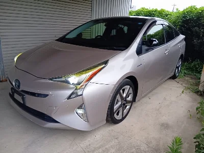 TOYOTA PRIUS