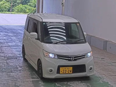 NISSAN ROOX