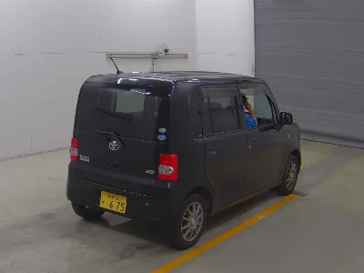TOYOTA PIXIS SPACE