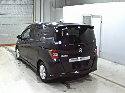 HONDA FREED SPIKE