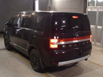 MITSUBISHI DELICA D:5
