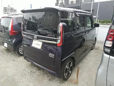 NISSAN ROOX