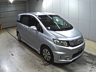 HONDA FREED SPIKE