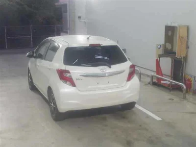 TOYOTA VITZ