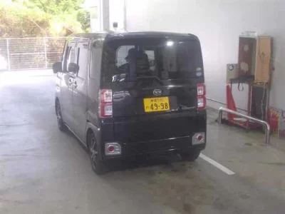 DAIHATSU WAKE