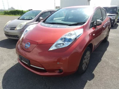 NISSAN LEAF