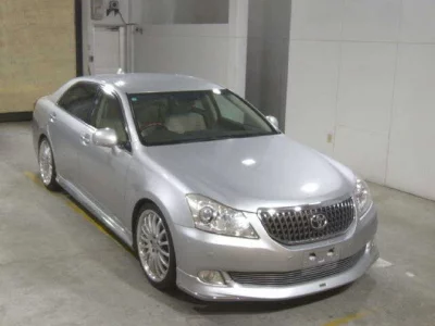 TOYOTA CROWN MAJESTA