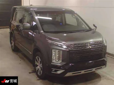 MITSUBISHI DELICA D:5