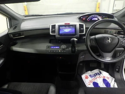 HONDA FREED SPIKE