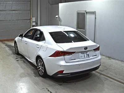 LEXUS IS