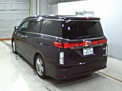 NISSAN ELGRAND