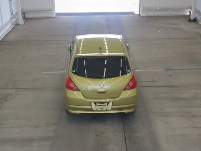 NISSAN TIIDA