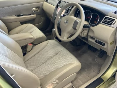 NISSAN TIIDA